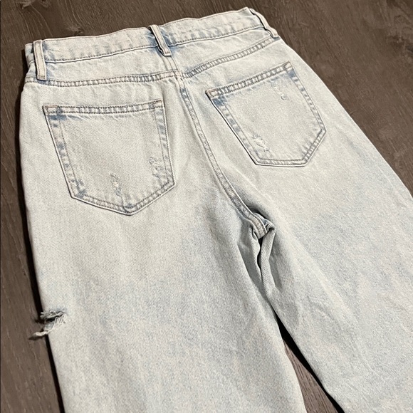 Altar’d State High Rise Distressed Straight Leg Jeans Size 24 - Picture 8 of 9